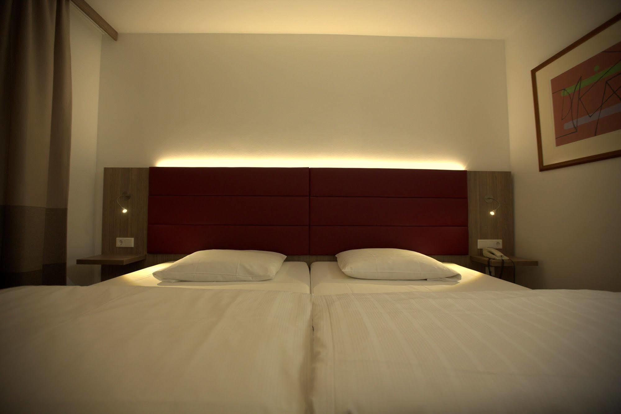 Airport Hotel Walldorf Мёрфэльден-Вальдорф Экстерьер фото