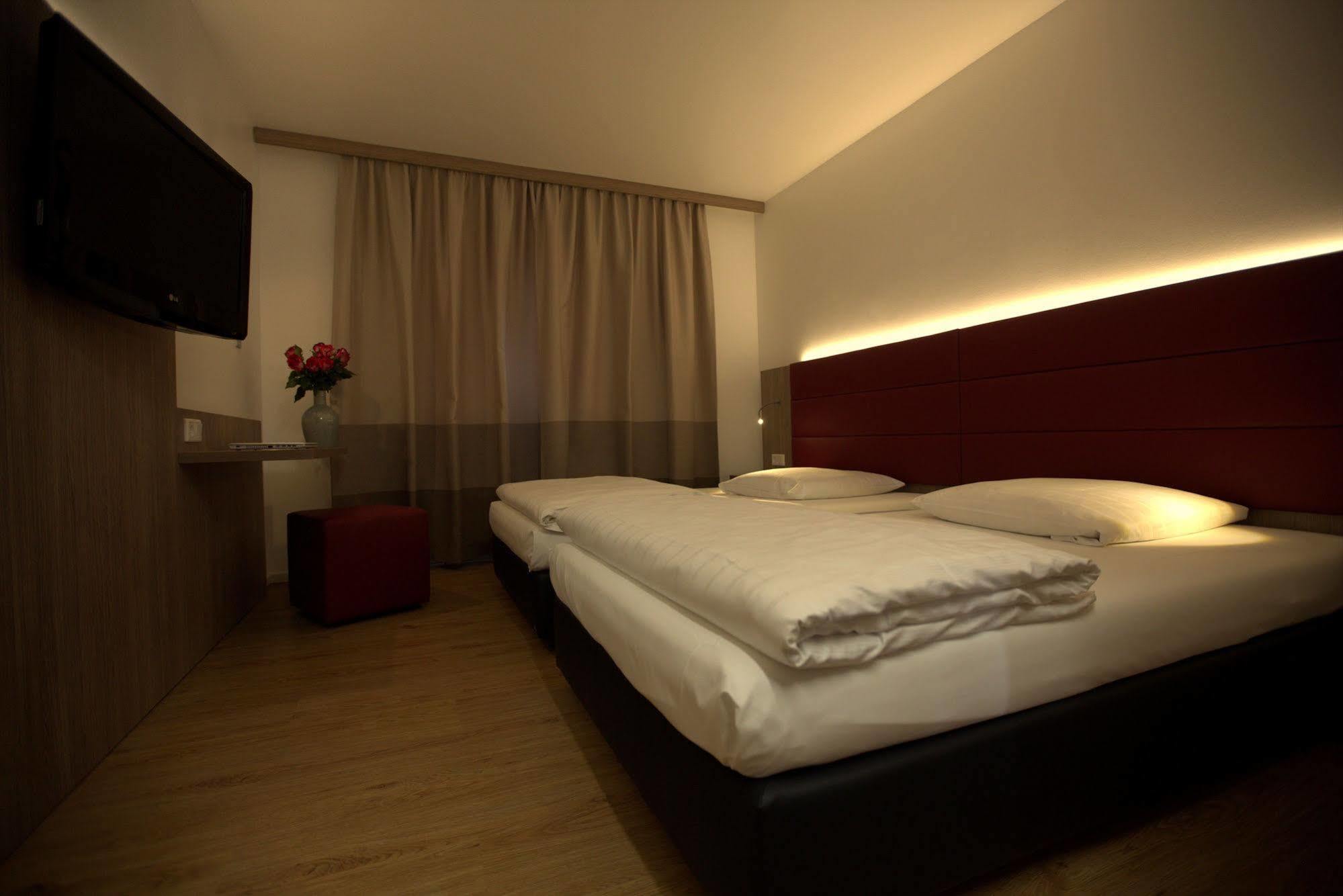 Airport Hotel Walldorf Мёрфэльден-Вальдорф Экстерьер фото